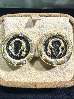 Vtg: Gold Toned, Rhinestone Panther Button Style Clip On Earrings